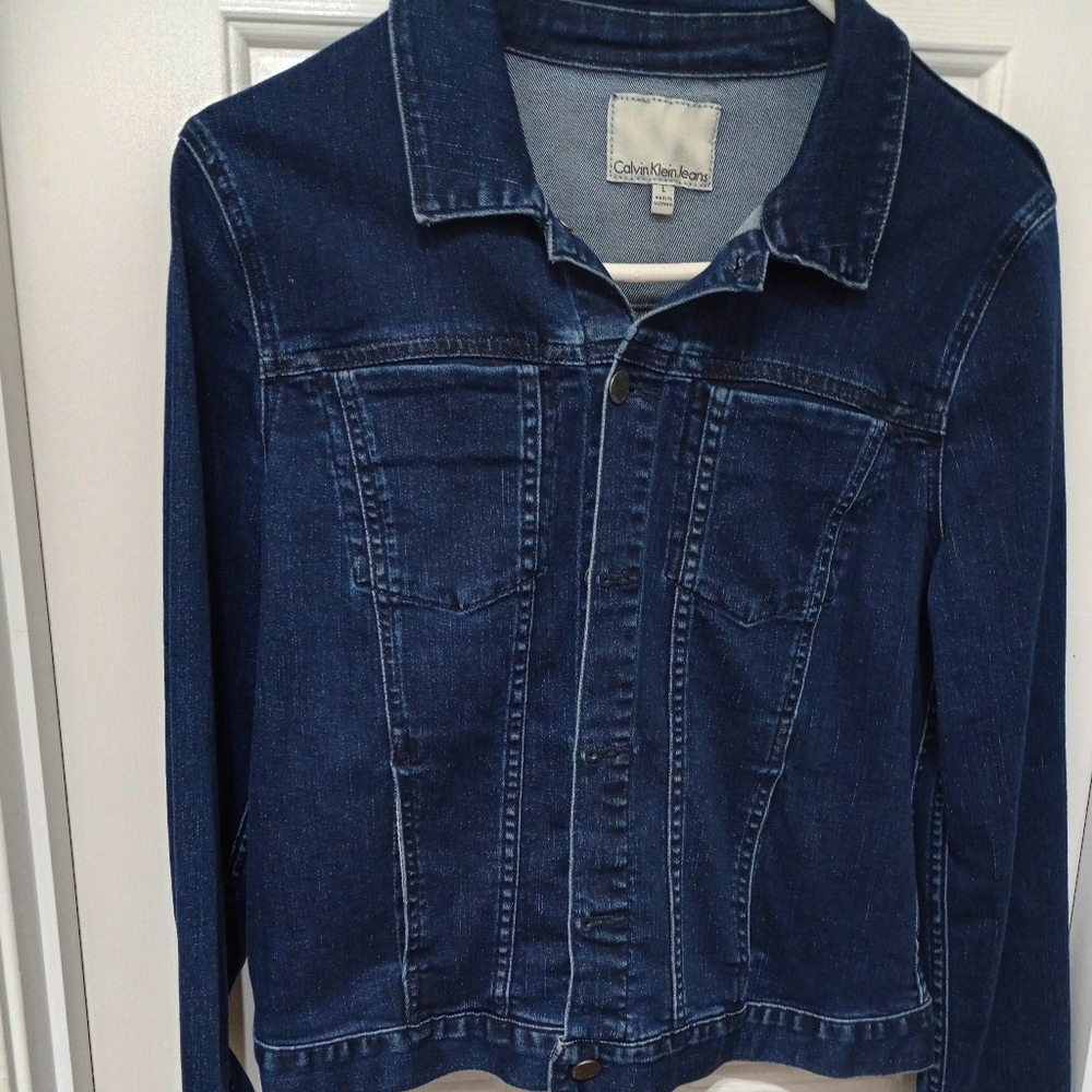Calvin Klein Dark wash denim jacket L